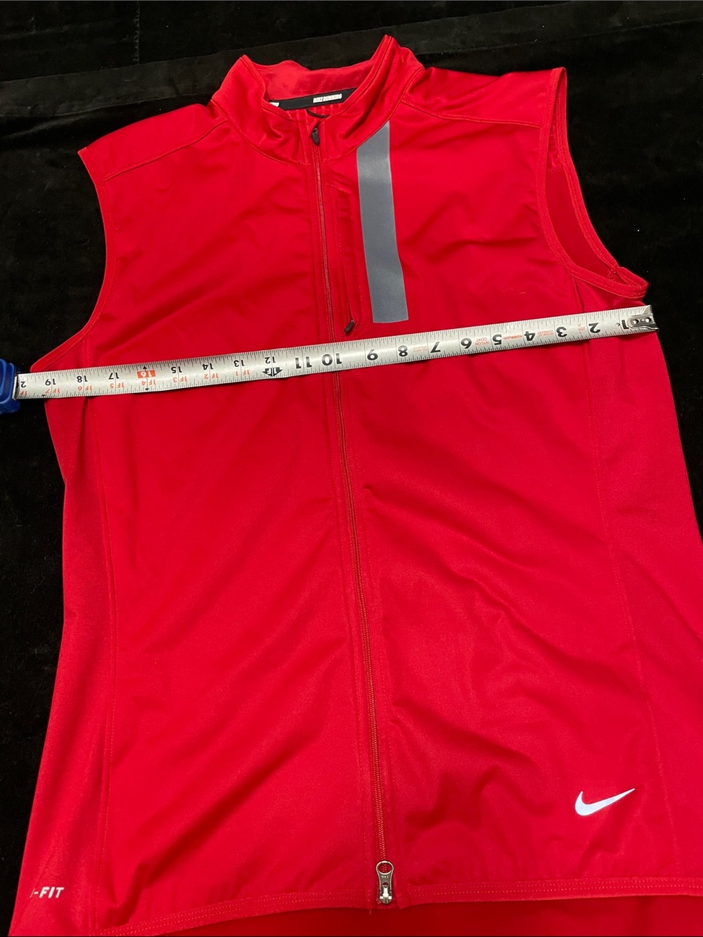 Women’s EUC VINTAGE OR PREVIOUS NIKE DRI-FIT Shield Running Vest Sz M - Picture 10 of 12